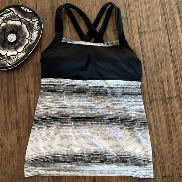 Athleta Stride Crunch and Punch Tank Black Size Small Yoga Running Activewear - Picture 2 of 4